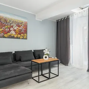 Apartament Stylowe I Eleganckie Studia Very Berry W Poznaniu By Renters, Poznań
